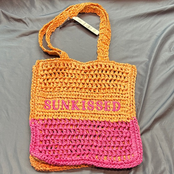 No Boundaries Handbags - Women's Sunkissed Orange and Pink Crochet Tote Bag NWT